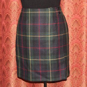 Talbots Wool Wrap SKIRT Black/Green Tartan Red Yellow Plaid Button Closure Sz 8P